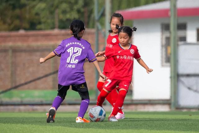 意甲-恰10助劳塔罗头球破门 国际米兰1-0AC米兰